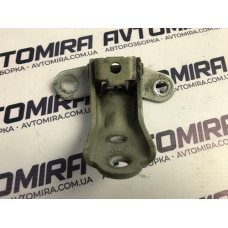 Петля дверей передних левых нижняя Hyundai i30 2007-2012 797702L200